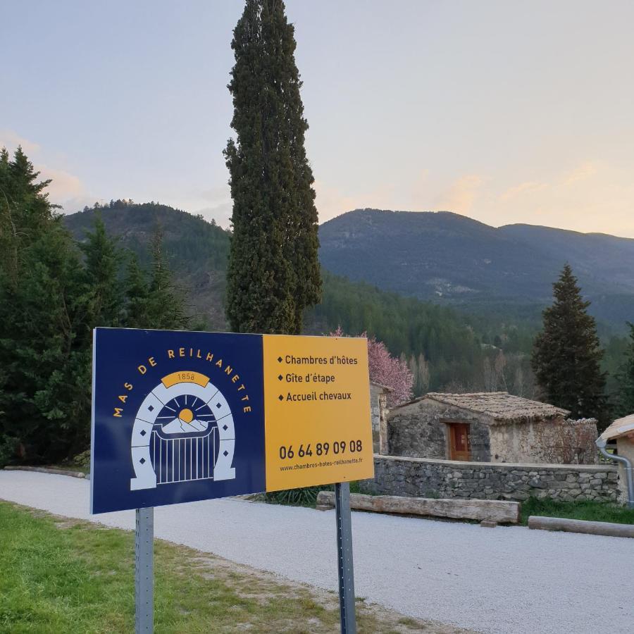 Mas De Reilhanette Montbrun-les-Bains Exterior foto